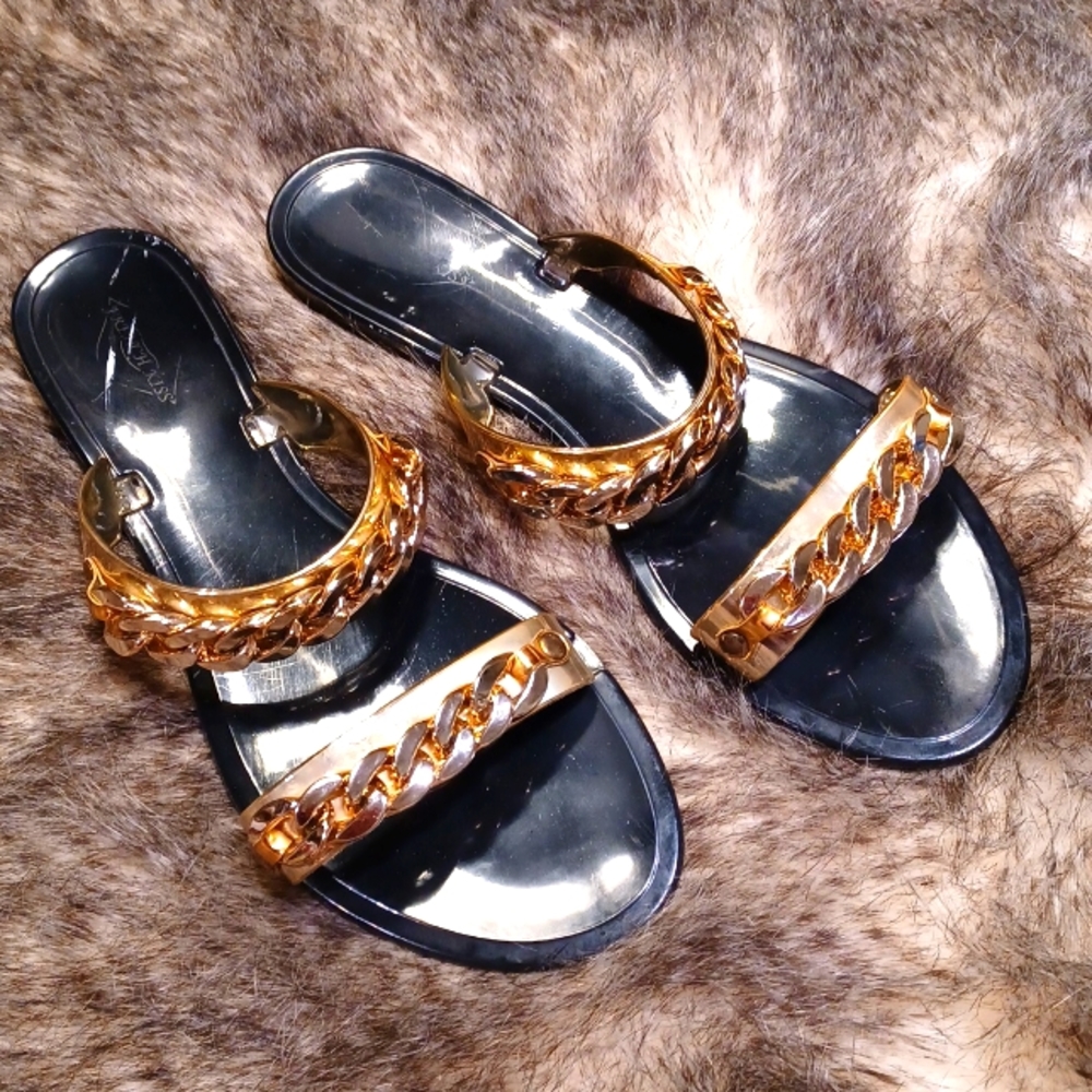 French Kiss sandals
